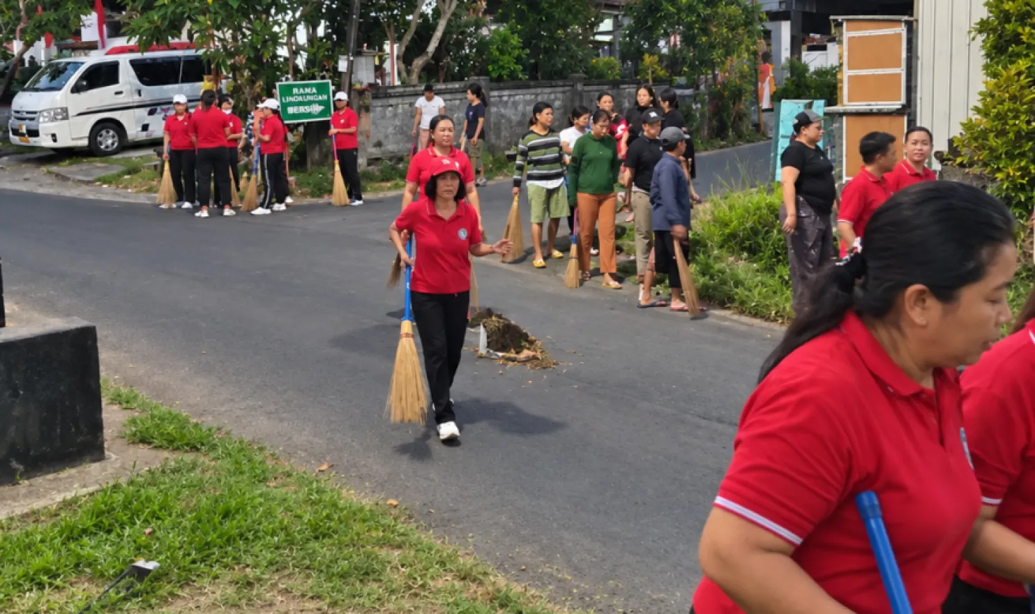 TP PKK dan Kader Posyandu Desa Munggu Laksanakan Program Kulkul PKK dan Posyandu di Banjar Pempatan